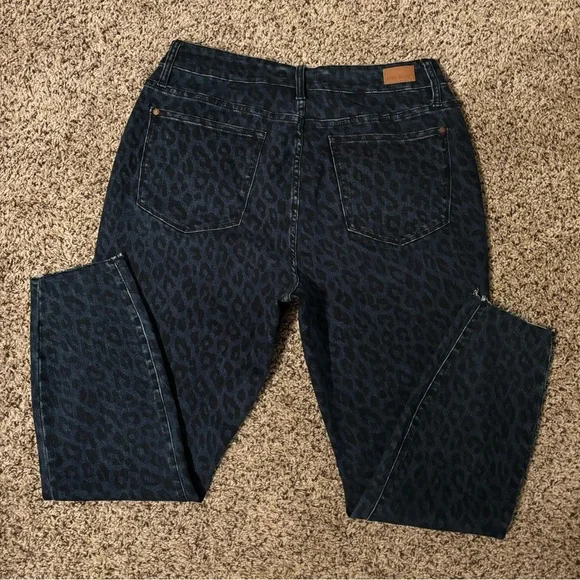 Judy Blue Denim Leopard Print Raw Hem Skinny Jeans Size 16W - Picture 4 of 9